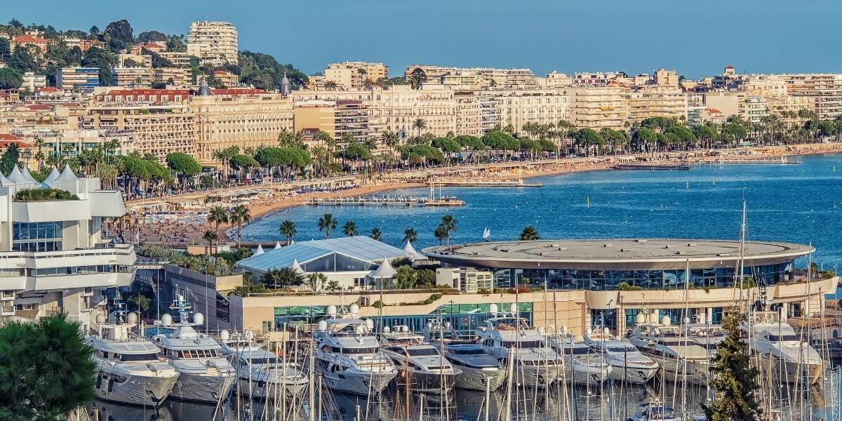 Catamaran charter in Cannes sailing along the French Riviera coastline